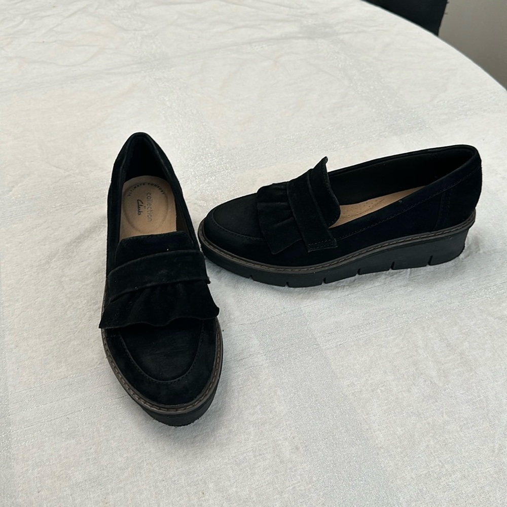 Black suede Clark’s platform style loafers size 6.5